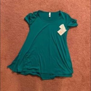 XS Lularoe Perfect T